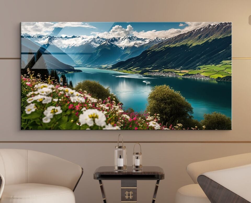 Panoramik Doğa Manzaralı Cam Tablo – Dağ, Göl ve Çiçekli Bahar Görseli | CF0839